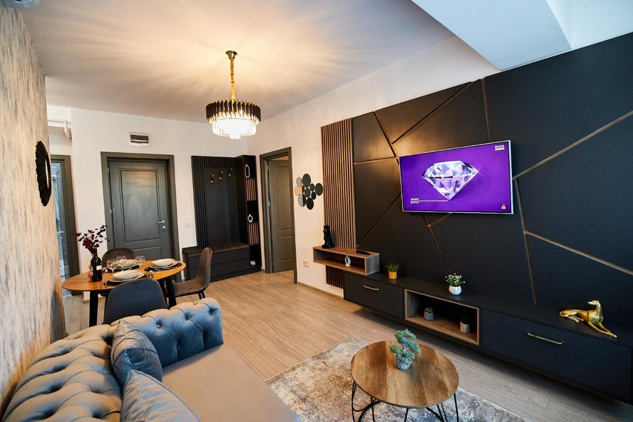 Uptown Apartments Iasi Bagian luar foto