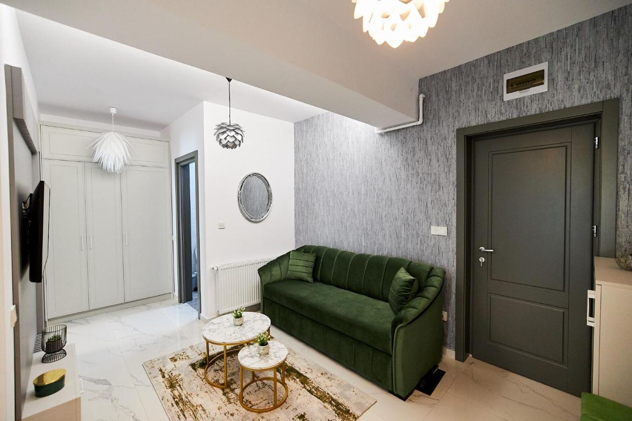 Uptown Apartments Iasi Bagian luar foto
