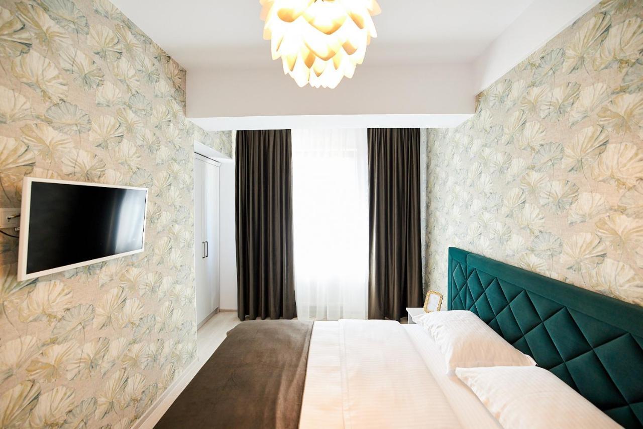 Uptown Apartments Iasi Bagian luar foto