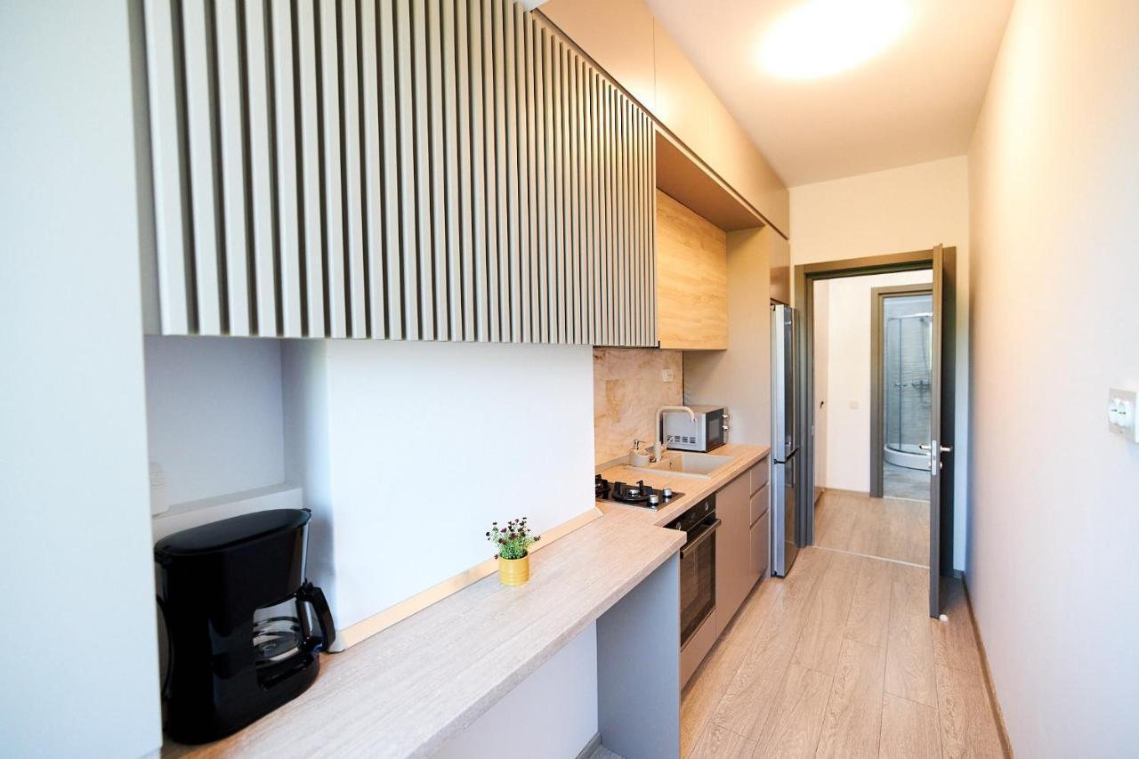 Uptown Apartments Iasi Bagian luar foto