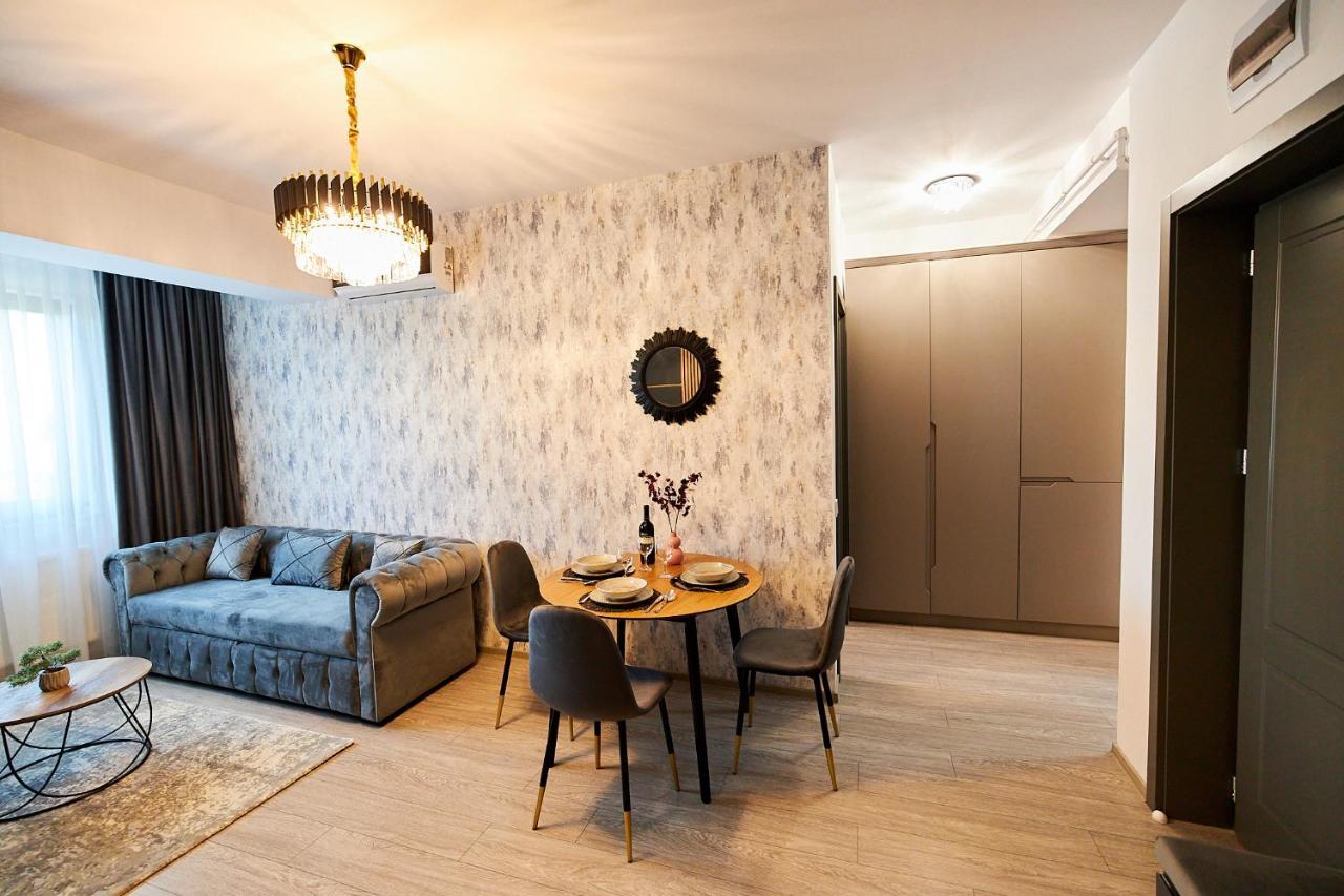 Uptown Apartments Iasi Bagian luar foto