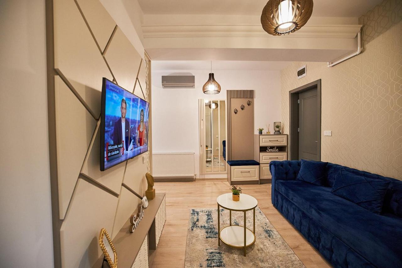 Uptown Apartments Iasi Bagian luar foto