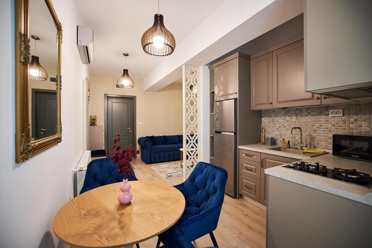 Uptown Apartments Iasi Bagian luar foto