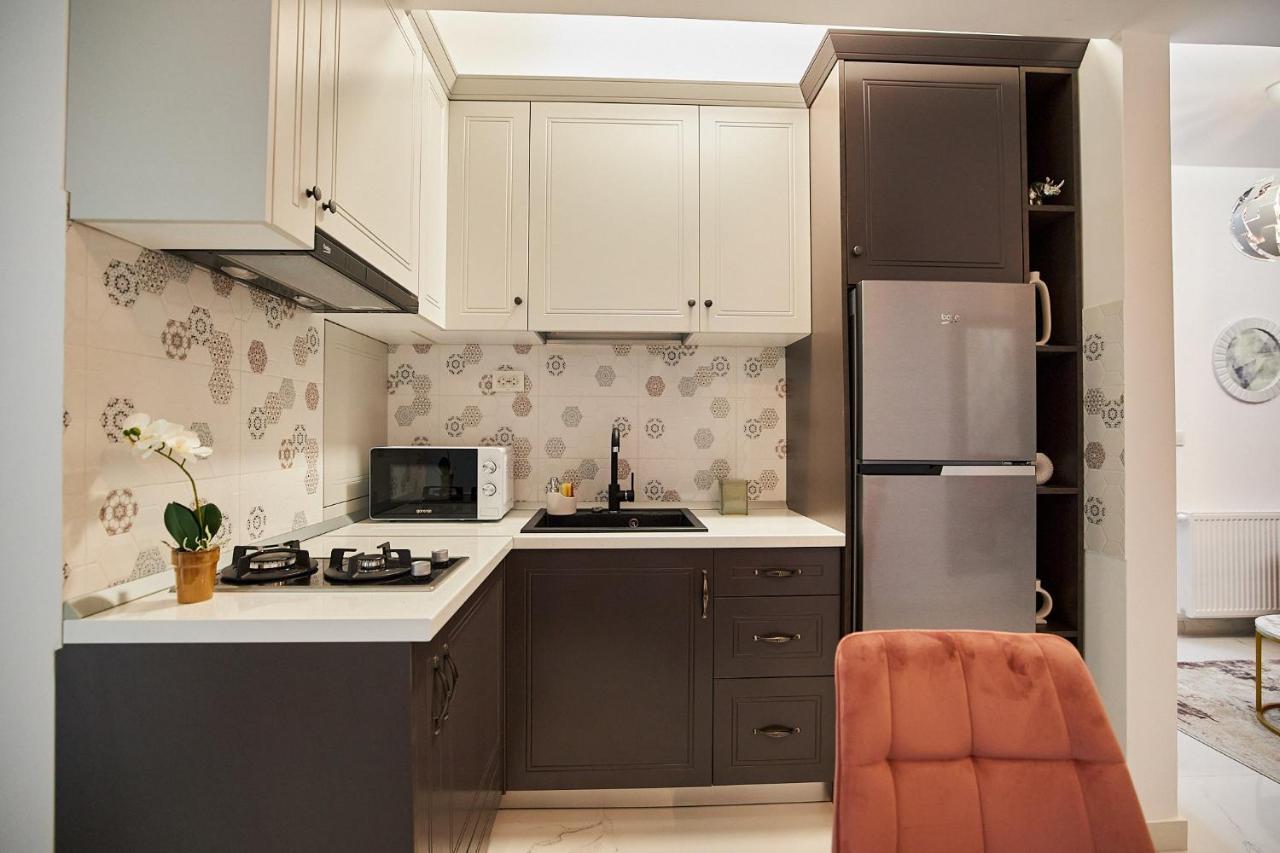Uptown Apartments Iasi Bagian luar foto