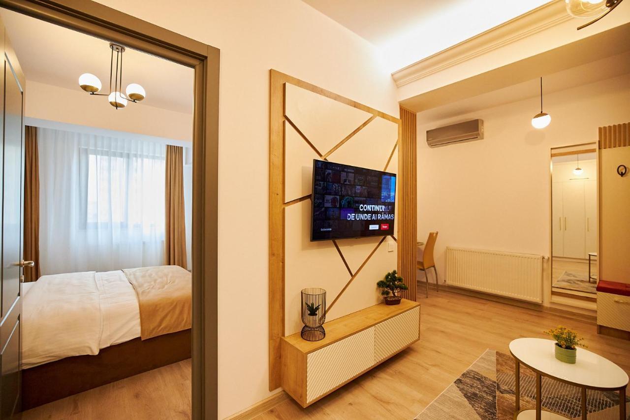 Uptown Apartments Iasi Bagian luar foto