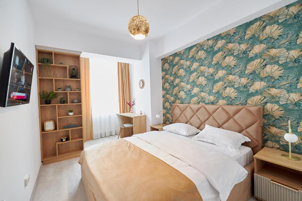 Uptown Apartments Iasi Bagian luar foto