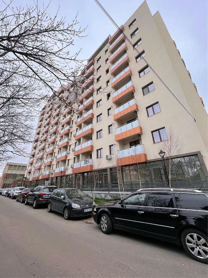 Uptown Apartments Iasi Bagian luar foto